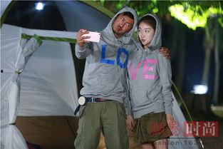 周冬雨余文乐画报花絮,甜蜜互动曝光